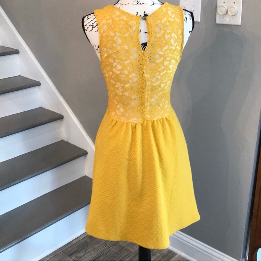 ✨Anthropologie - Maeve✨ Mustard Yellow Lace Vera Dress Pockets Keyhole Sz Small - Picture 8 of 10